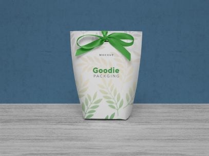 Download Free Candy / Goodie Bag Packaging Mockup PSD | Designbolts