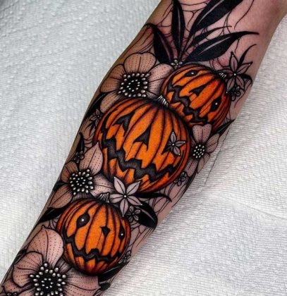 100+ Stunning Pumpkin Tattoo Design Ideas 2021 (Black, White & Colored ...