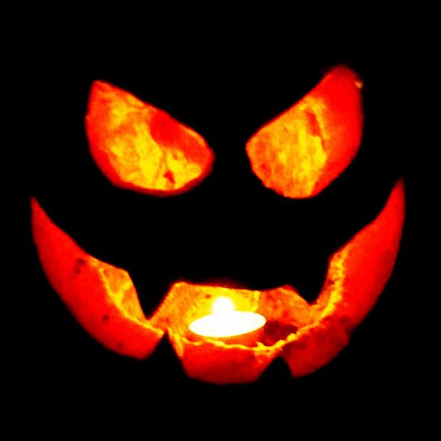 60 Scary Halloween Pumpkin Carving Ideas & Faces 2021 - Designbolts