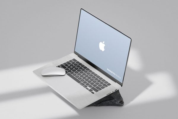 Free MacBook Pro Mockup PSD - Designbolts